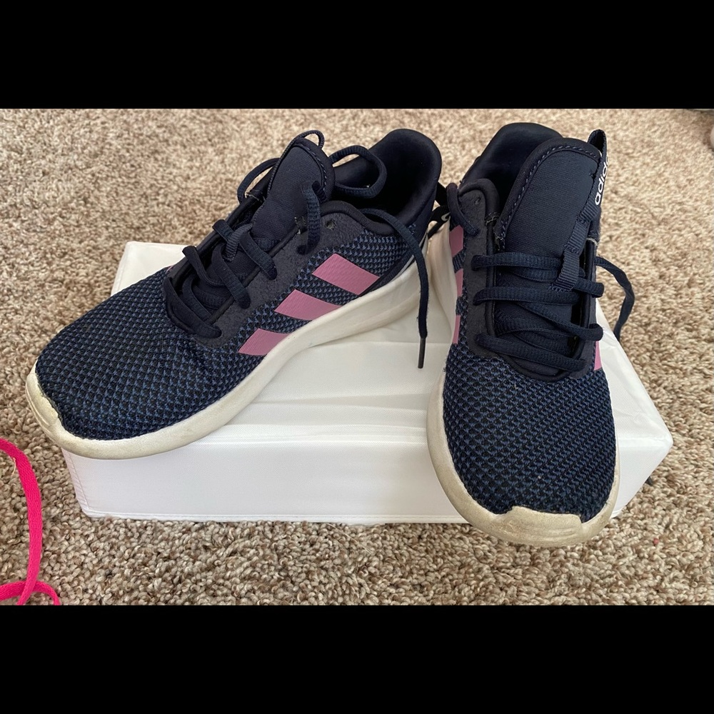 Kids size 1 1/2 Adidas shoes